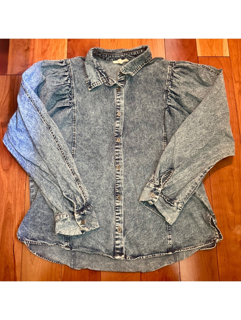 Women's Promesa Medium Wash Denim Button-Up Shirt with Puff Sleeves, Size M